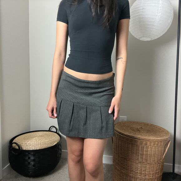 y2k vintage gray pinstriped low rise patchwork pleated mini skirt by fresh wear - Picture 2 of 8